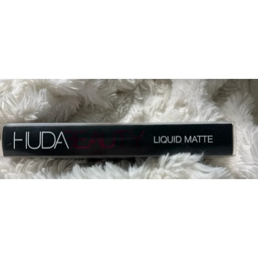 Huda Beauty Liquid Matte Ultra-Comfort Transfer-Proof Lipstick